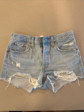 NWOT Levi 501 Jean Shorts